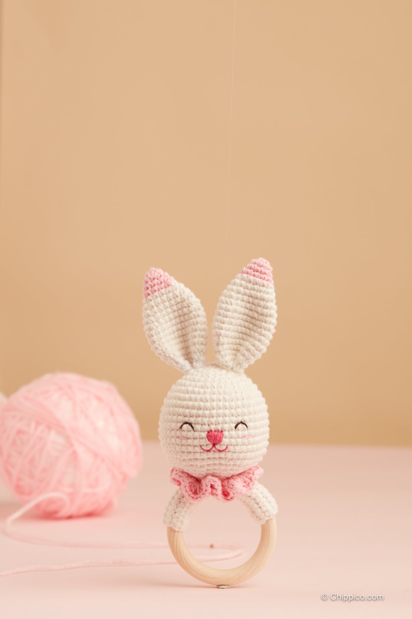 Olive The Cheerful Bunny Rattle Ring